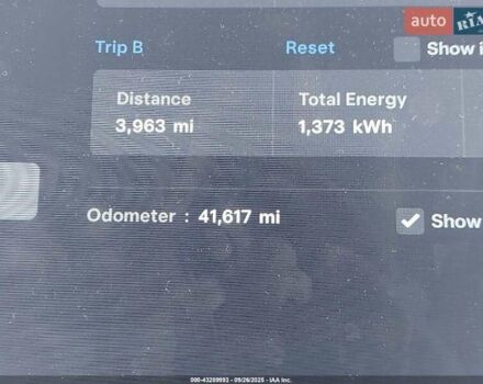 Білий Тесла Модель С, об'ємом двигуна 0 л та пробігом 64 тис. км за 7500 $, фото 11 на Automoto.ua