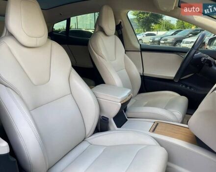 Белый Тесла Модель С, объемом двигателя 0 л и пробегом 84 тыс. км за 23000 $, фото 17 на Automoto.ua