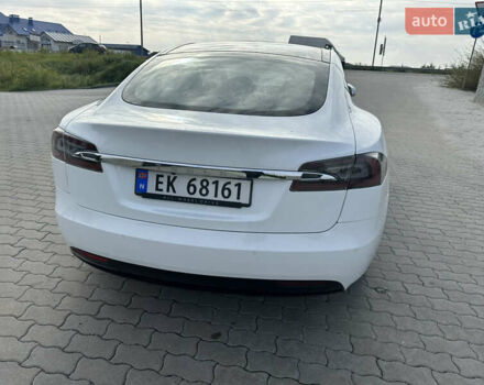 Білий Тесла Модель С, об'ємом двигуна 0 л та пробігом 238 тис. км за 17700 $, фото 32 на Automoto.ua