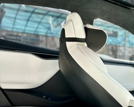 Белый Тесла Модель С, объемом двигателя 0 л и пробегом 198 тыс. км за 31999 $, фото 15 на Automoto.ua