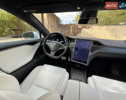 Белый Тесла Модель С, объемом двигателя 0 л и пробегом 85 тыс. км за 29500 $, фото 21 на Automoto.ua
