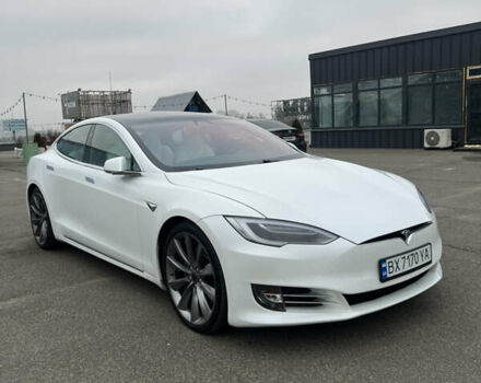 Белый Тесла Модель С, объемом двигателя 0 л и пробегом 149 тыс. км за 24900 $, фото 13 на Automoto.ua