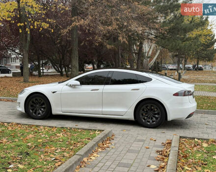 Білий Тесла Модель С, об'ємом двигуна 0 л та пробігом 52 тис. км за 27800 $, фото 13 на Automoto.ua