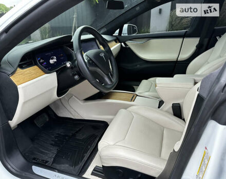 Белый Тесла Модель С, объемом двигателя 0 л и пробегом 51 тыс. км за 39999 $, фото 30 на Automoto.ua