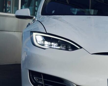 Белый Тесла Модель С, объемом двигателя 0 л и пробегом 117 тыс. км за 29700 $, фото 11 на Automoto.ua