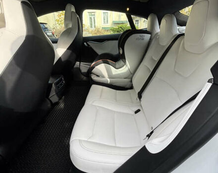 Белый Тесла Модель С, объемом двигателя 0 л и пробегом 85 тыс. км за 29500 $, фото 15 на Automoto.ua