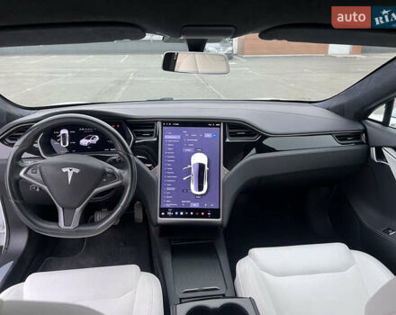 Белый Тесла Модель С, объемом двигателя 0 л и пробегом 149 тыс. км за 24900 $, фото 18 на Automoto.ua