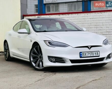 Белый Тесла Модель С, объемом двигателя 0 л и пробегом 151 тыс. км за 23900 $, фото 1 на Automoto.ua