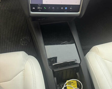 Білий Тесла Модель С, об'ємом двигуна 0 л та пробігом 154 тис. км за 30000 $, фото 22 на Automoto.ua