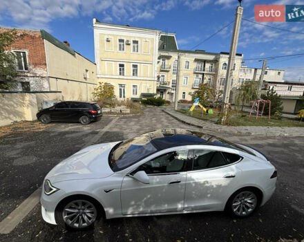 Белый Тесла Модель С, объемом двигателя 0 л и пробегом 85 тыс. км за 29500 $, фото 4 на Automoto.ua