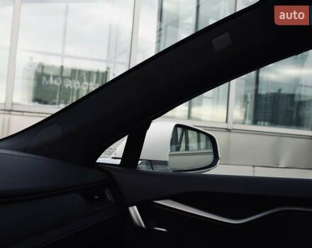 Белый Тесла Модель С, объемом двигателя 0 л и пробегом 117 тыс. км за 29700 $, фото 31 на Automoto.ua