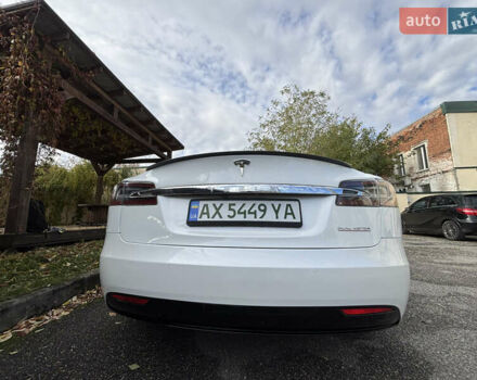 Белый Тесла Модель С, объемом двигателя 0 л и пробегом 85 тыс. км за 29500 $, фото 13 на Automoto.ua