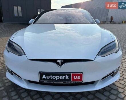 Белый Тесла Модель С, объемом двигателя 0 л и пробегом 121 тыс. км за 29990 $, фото 1 на Automoto.ua