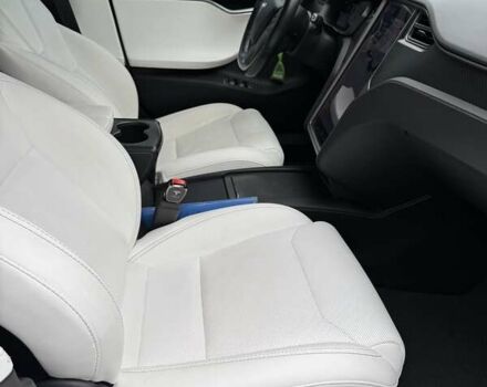 Белый Тесла Модель С, объемом двигателя 0 л и пробегом 219 тыс. км за 24900 $, фото 10 на Automoto.ua