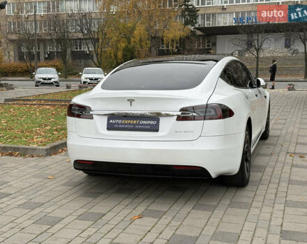 Білий Тесла Модель С, об'ємом двигуна 0 л та пробігом 52 тис. км за 27800 $, фото 8 на Automoto.ua