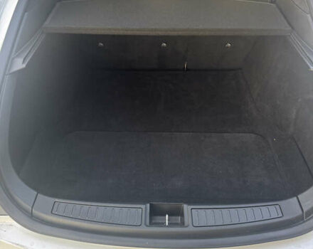 Білий Тесла Модель С, об'ємом двигуна 0 л та пробігом 154 тис. км за 30000 $, фото 10 на Automoto.ua