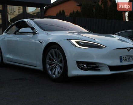 Білий Тесла Модель С, об'ємом двигуна 0 л та пробігом 118 тис. км за 29700 $, фото 3 на Automoto.ua
