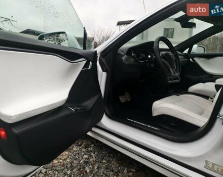 Білий Тесла Модель С, об'ємом двигуна 0 л та пробігом 39 тис. км за 34999 $, фото 6 на Automoto.ua
