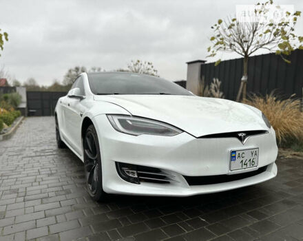 Белый Тесла Модель С, объемом двигателя 0 л и пробегом 51 тыс. км за 39999 $, фото 5 на Automoto.ua