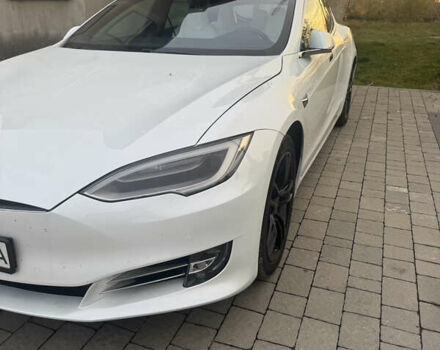 Білий Тесла Модель С, об'ємом двигуна 0 л та пробігом 154 тис. км за 30000 $, фото 3 на Automoto.ua