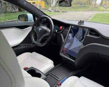 Белый Тесла Модель С, объемом двигателя 0 л и пробегом 219 тыс. км за 24900 $, фото 9 на Automoto.ua