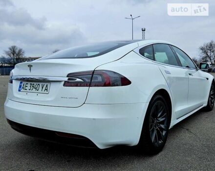 Білий Тесла Модель С, об'ємом двигуна 0 л та пробігом 37 тис. км за 36500 $, фото 9 на Automoto.ua