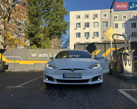 Белый Тесла Модель С, объемом двигателя 0 л и пробегом 85 тыс. км за 29500 $, фото 30 на Automoto.ua