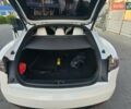 Белый Тесла Модель С, объемом двигателя 0 л и пробегом 76 тыс. км за 30200 $, фото 5 на Automoto.ua