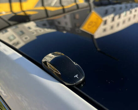 Белый Тесла Модель С, объемом двигателя 0 л и пробегом 85 тыс. км за 29500 $, фото 23 на Automoto.ua