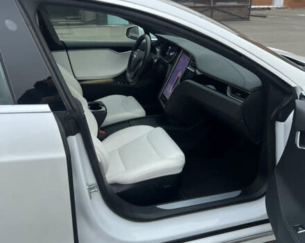 Белый Тесла Модель С, объемом двигателя 0 л и пробегом 149 тыс. км за 24900 $, фото 27 на Automoto.ua