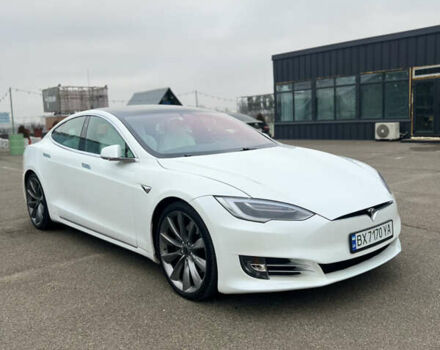 Белый Тесла Модель С, объемом двигателя 0 л и пробегом 149 тыс. км за 24900 $, фото 12 на Automoto.ua