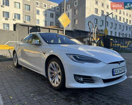 Белый Тесла Модель С, объемом двигателя 0 л и пробегом 85 тыс. км за 29500 $, фото 35 на Automoto.ua