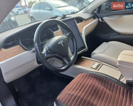 Білий Тесла Модель С, об'ємом двигуна 0 л та пробігом 79 тис. км за 27999 $, фото 5 на Automoto.ua