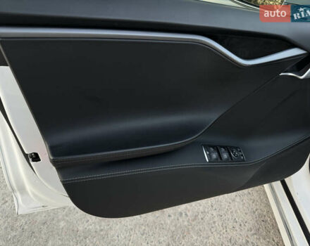 Белый Тесла Модель С, объемом двигателя 0 л и пробегом 69 тыс. км за 29900 $, фото 15 на Automoto.ua