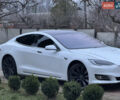 Белый Тесла Модель С, объемом двигателя 0 л и пробегом 104 тыс. км за 31500 $, фото 1 на Automoto.ua