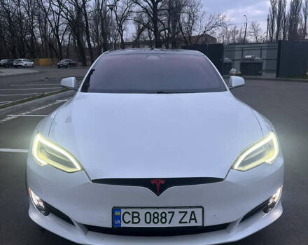 Білий Тесла Модель С, об'ємом двигуна 0 л та пробігом 160 тис. км за 33000 $, фото 3 на Automoto.ua