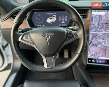 Белый Тесла Модель С, объемом двигателя 0 л и пробегом 69 тыс. км за 29900 $, фото 11 на Automoto.ua