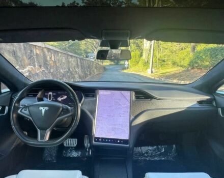 Білий Тесла Модель С, об'ємом двигуна 0 л та пробігом 48 тис. км за 17000 $, фото 6 на Automoto.ua