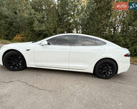 Білий Тесла Модель С, об'ємом двигуна 0 л та пробігом 120 тис. км за 25800 $, фото 10 на Automoto.ua