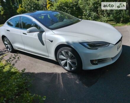 Белый Тесла Модель С, объемом двигателя 0 л и пробегом 49 тыс. км за 34500 $, фото 2 на Automoto.ua