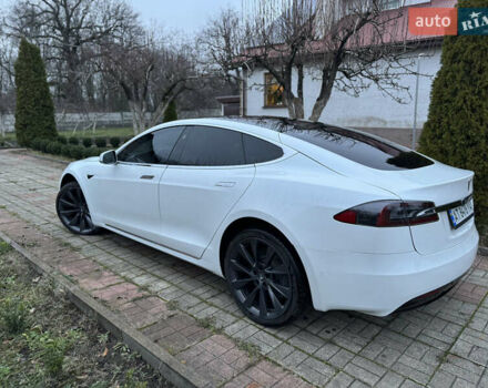 Белый Тесла Модель С, объемом двигателя 0 л и пробегом 104 тыс. км за 31500 $, фото 1 на Automoto.ua