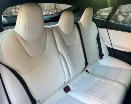 Білий Тесла Модель С, об'ємом двигуна 0 л та пробігом 48 тис. км за 17000 $, фото 10 на Automoto.ua