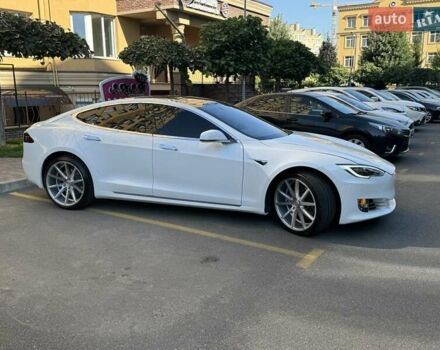 Белый Тесла Модель С, объемом двигателя 0 л и пробегом 69 тыс. км за 29900 $, фото 2 на Automoto.ua