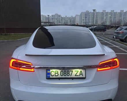 Білий Тесла Модель С, об'ємом двигуна 0 л та пробігом 160 тис. км за 33000 $, фото 6 на Automoto.ua