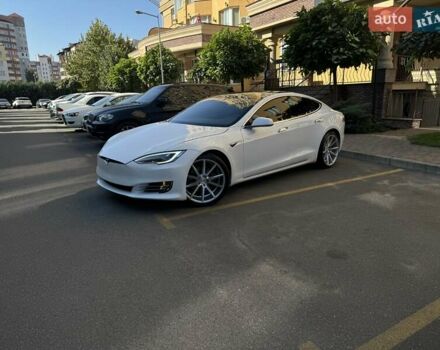 Белый Тесла Модель С, объемом двигателя 0 л и пробегом 69 тыс. км за 29900 $, фото 5 на Automoto.ua