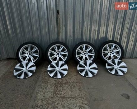 Белый Тесла Модель С, объемом двигателя 0 л и пробегом 69 тыс. км за 29900 $, фото 8 на Automoto.ua