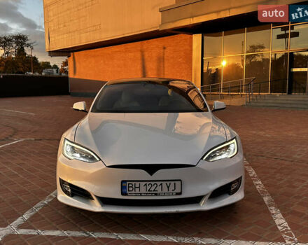Тесла Модель С 2020 в Одессе на Automoto.ua Белый Тесла Модель С, объемом двигателя 0 л и пробегом 39 тыс. км за 27500 $, фото 4 на Automoto.ua