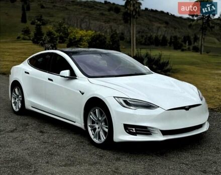 Білий Тесла Модель С, об'ємом двигуна 0 л та пробігом 75 тис. км за 29000 $, фото 4 на Automoto.ua