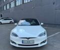 Белый Тесла Модель С, объемом двигателя 0 л и пробегом 97 тыс. км за 27000 $, фото 1 на Automoto.ua
