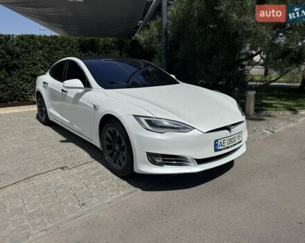 Тесла Модель С 2020 у Дніпро (Дніпропетровську) на Automoto.ua Білий Тесла Модель С, об'ємом двигуна 0 л та пробігом 59 тис. км за 35500 $, фото 1 на Automoto.ua